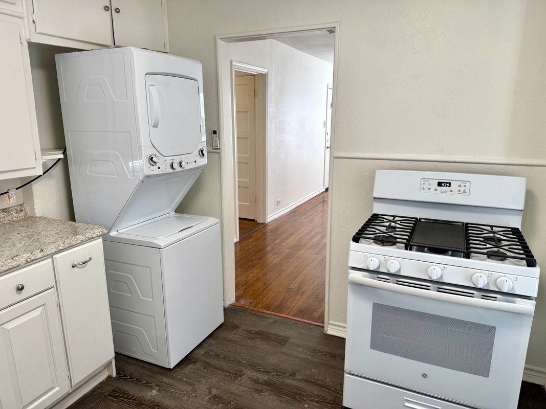 513 Eleanor Avenue - Photo 4 of 17