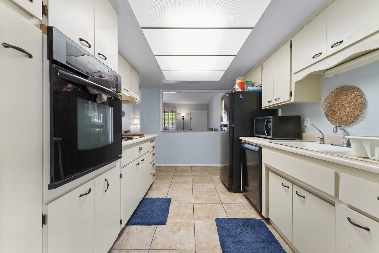 1155 E Geneva Dr #1 - Photo 5 of 20