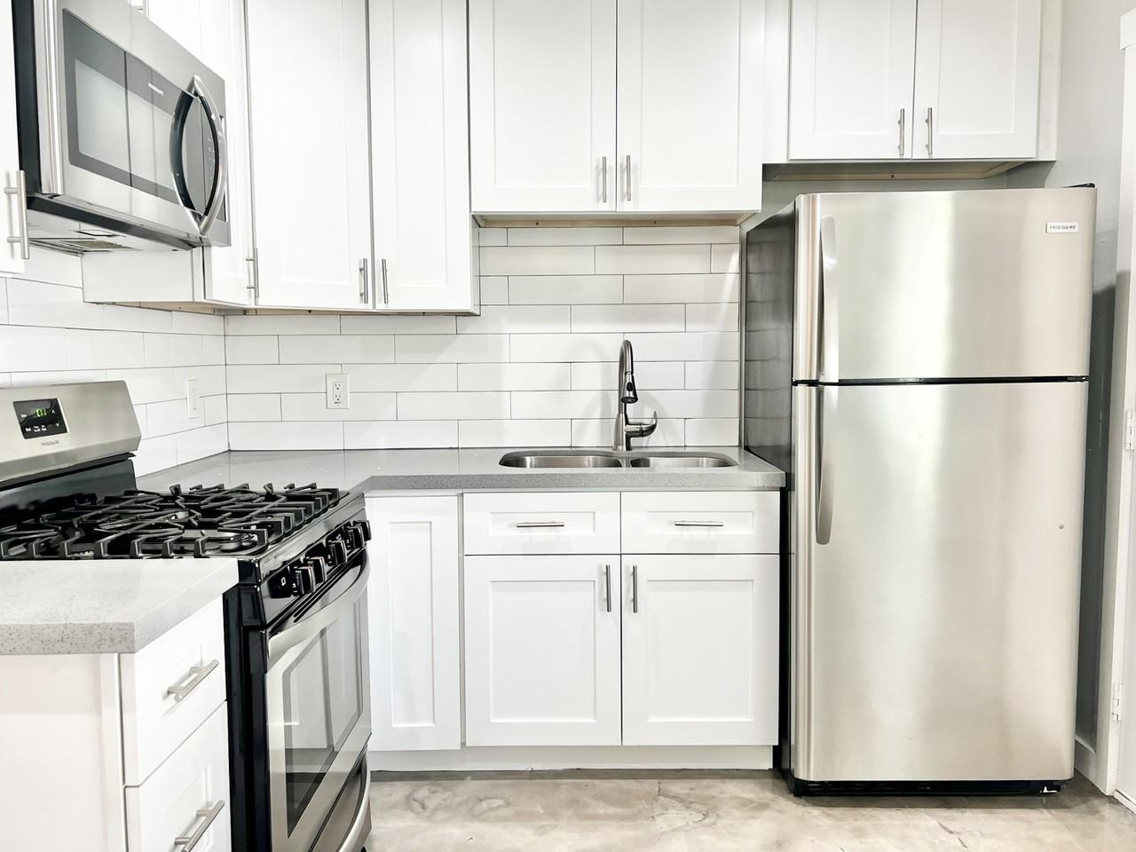 4223 North 26th Street #7 - Photo 3 of 31