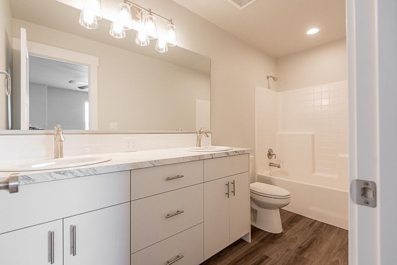 305 N Johnson Ave #B - Photo 5 of 14