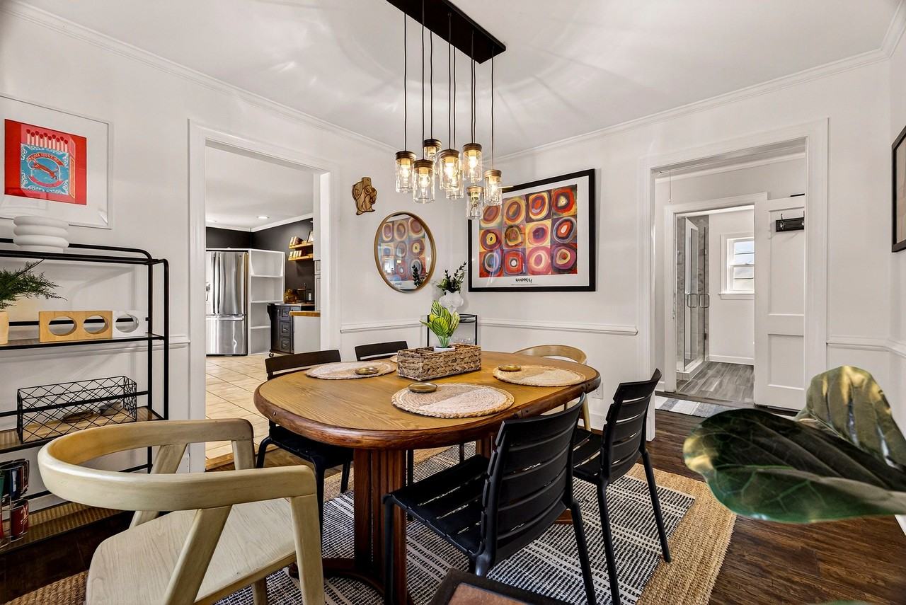 1106 E 52nd St #NA - Photo 4 of 17