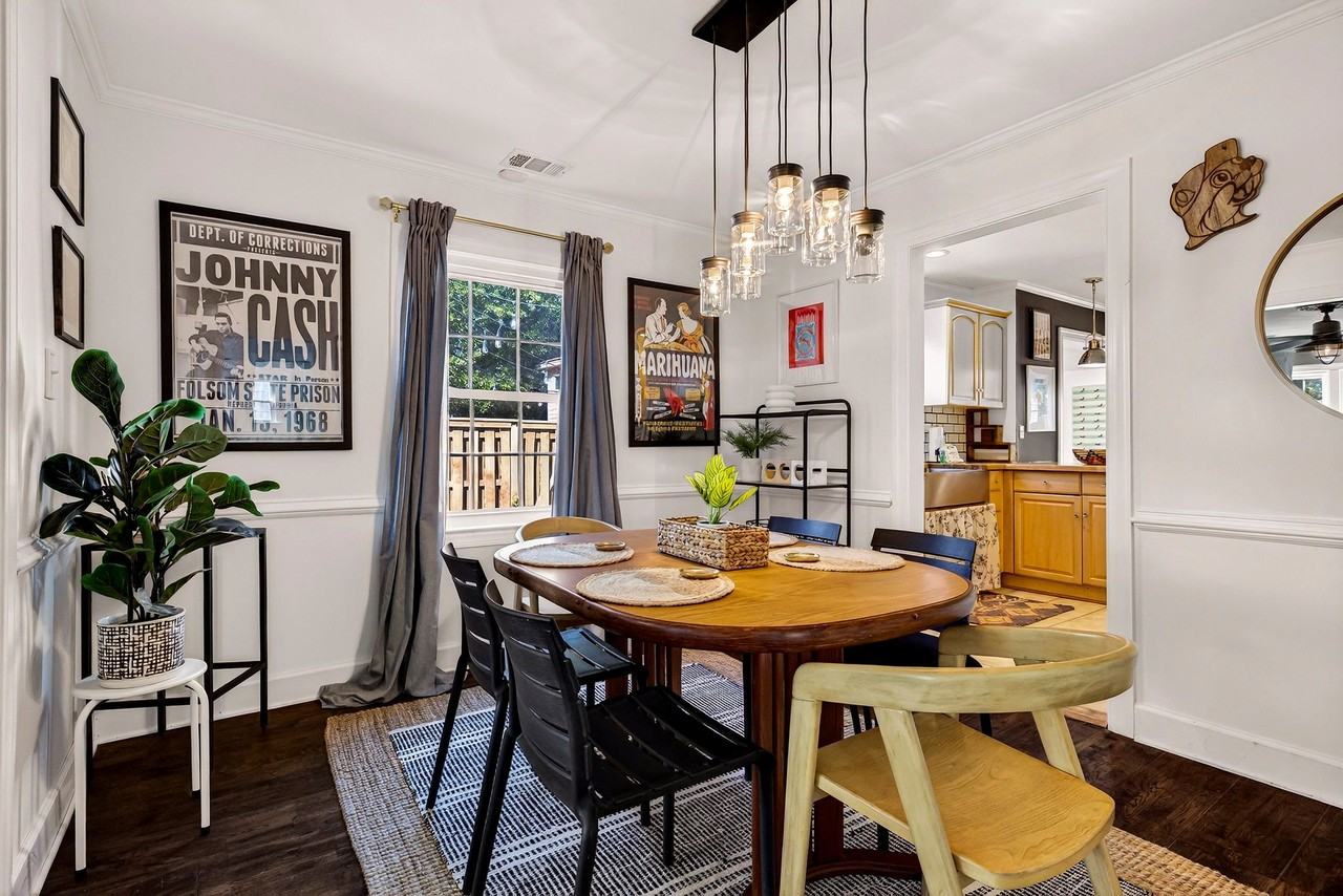 1106 E 52nd St #NA - Photo 5 of 17