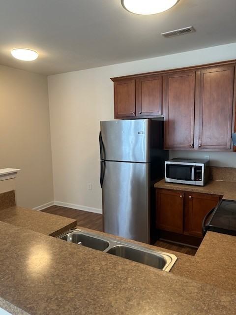 806 W Washington St #301 - Photo 3 of 18