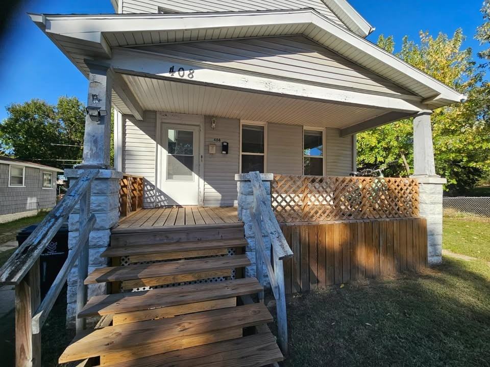 408 East Jackson Street #1 - Photo 2 of 12