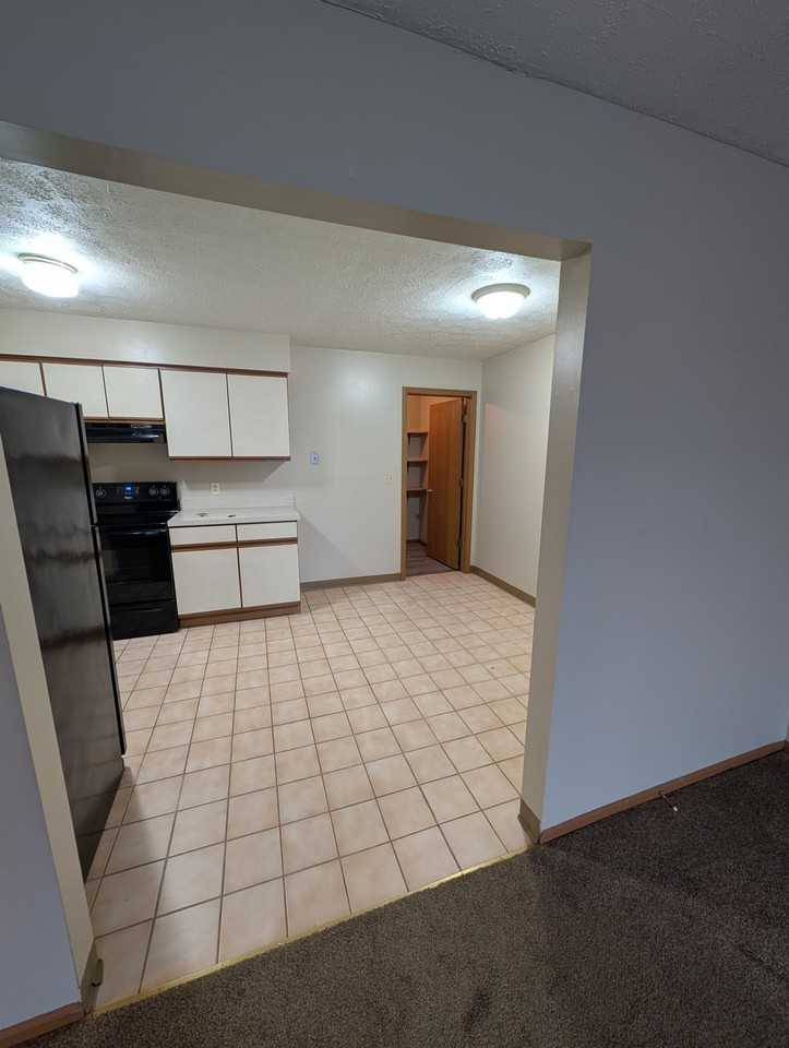 6450 Saint Andrews Dr #2 - Photo 3 of 8