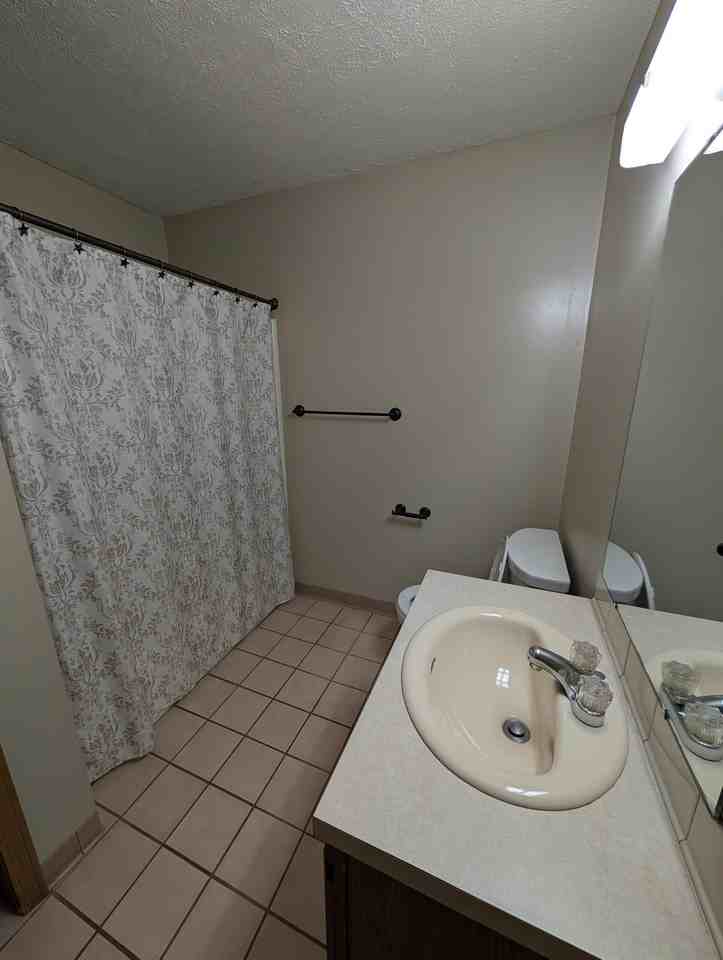 6450 Saint Andrews Dr #2 - Photo 5 of 8