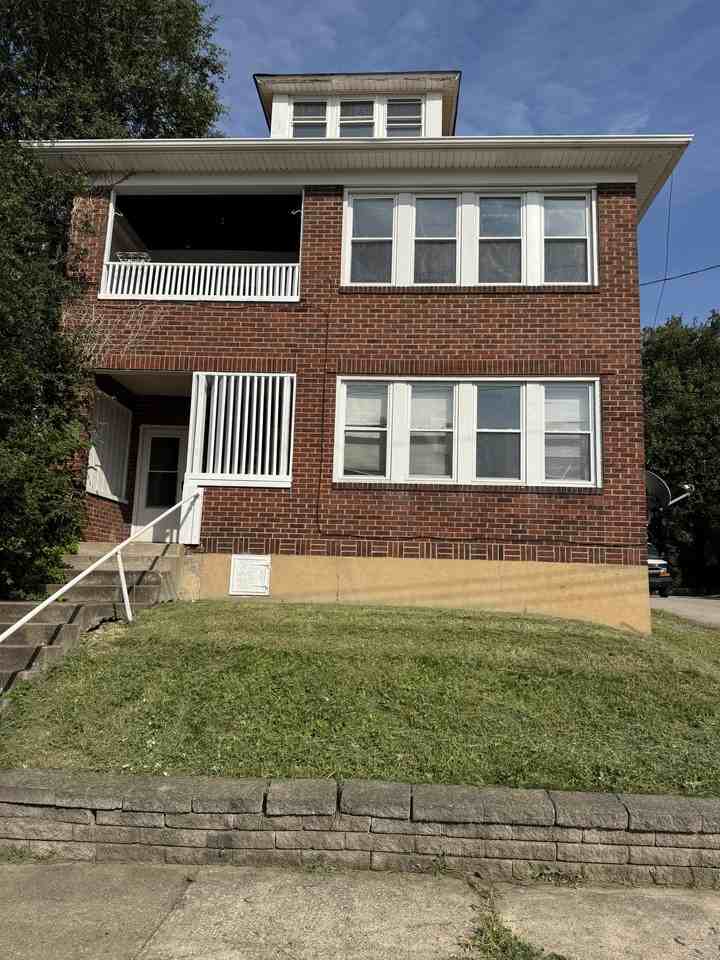 1413 Beech St #1413 - Photo 3 of 19