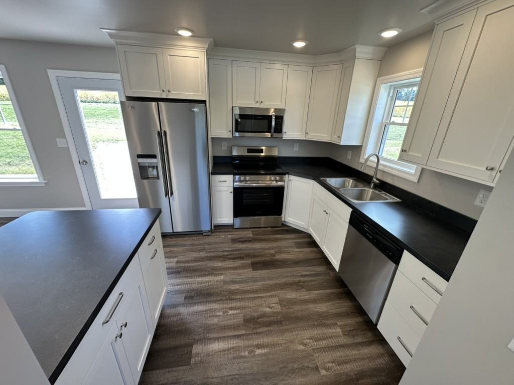 450 Smokering Drive #450 - Photo 3 of 14