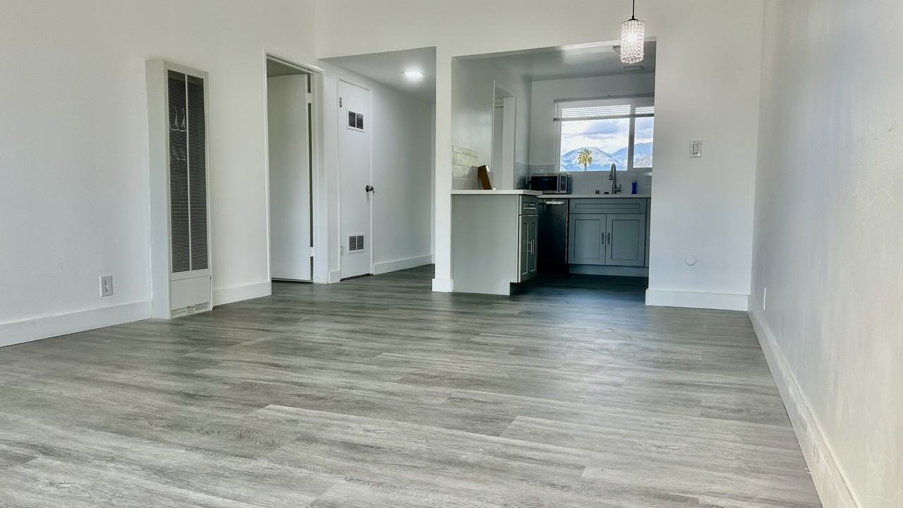 2143 Windsor Ave #C - Photo 7 of 30