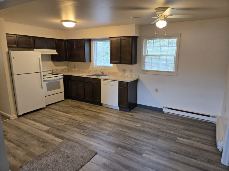 1341 Highland Avenue Southwest #2 - Photo 3 of 13
