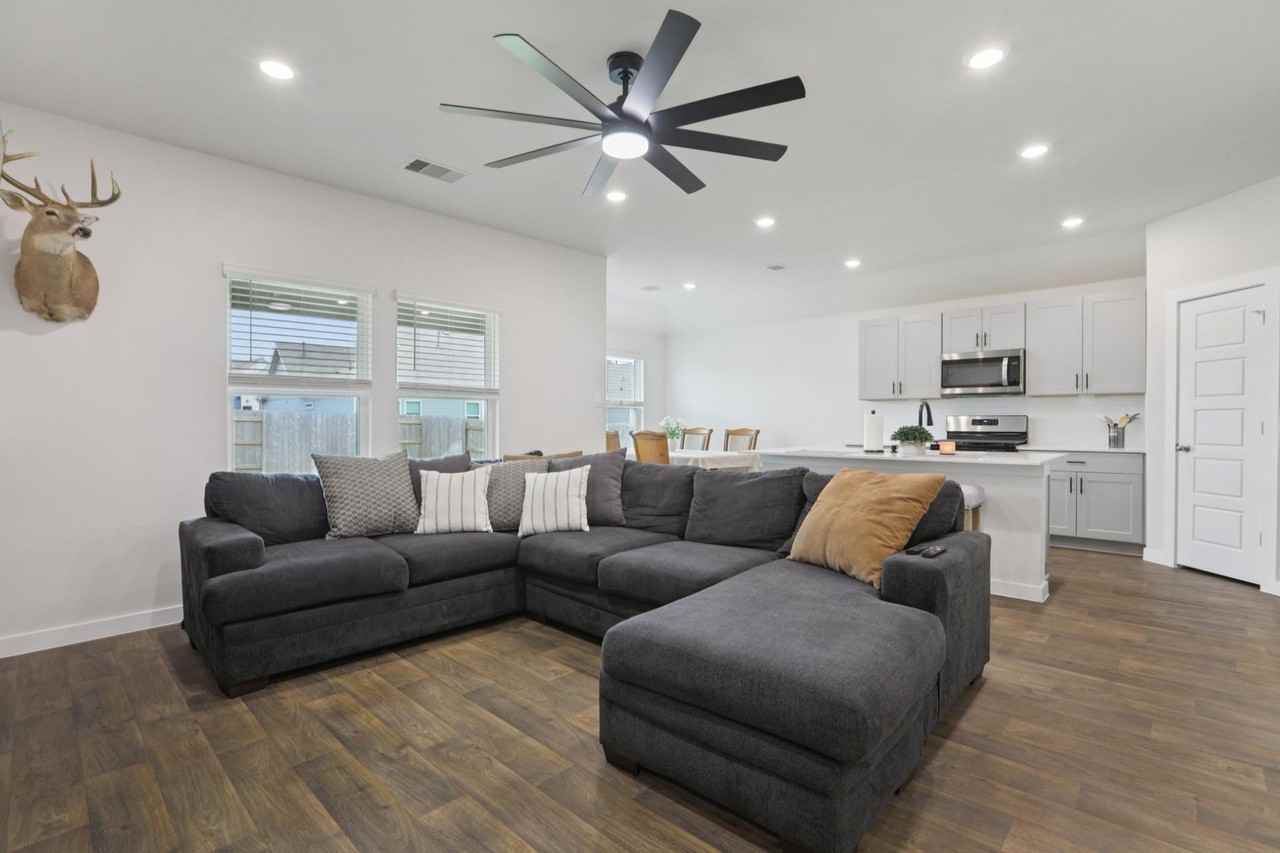 109 Netherland St #NA - Photo 5 of 29