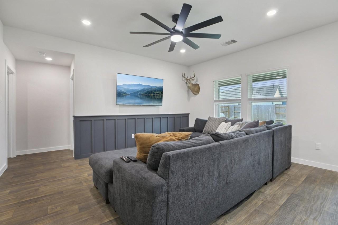 109 Netherland St #NA - Photo 6 of 29