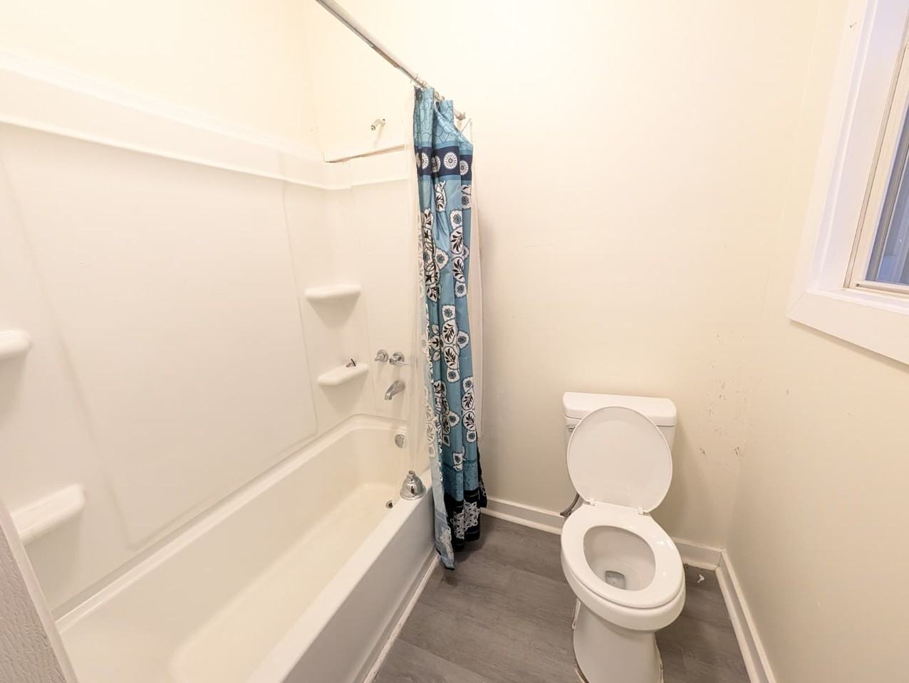 549 Swallow St #1 - Photo 2 of 9