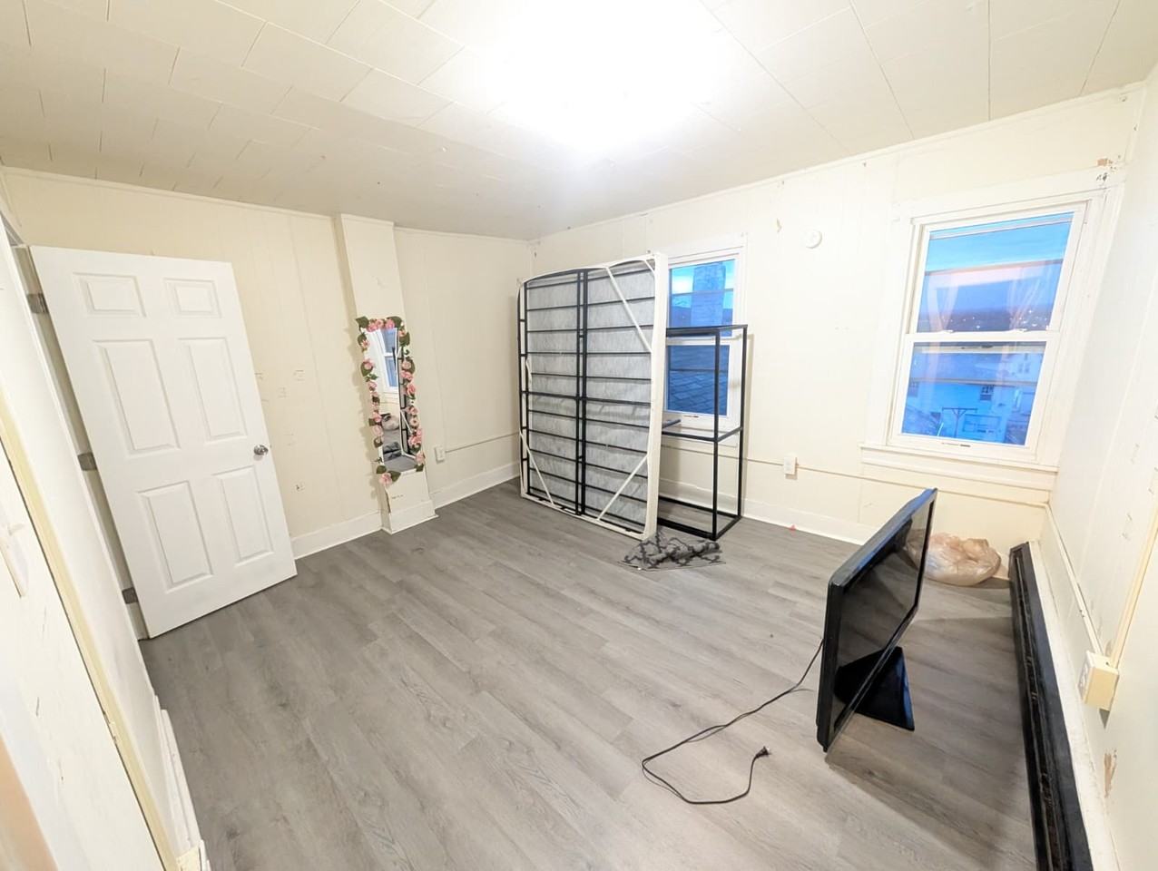 549 Swallow St #1 - Photo 4 of 9