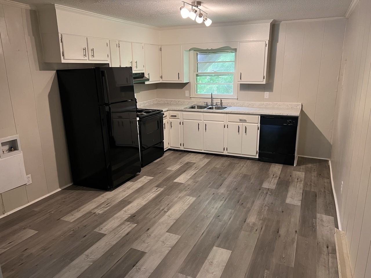 216 Church St #4 - Photo 4 of 9