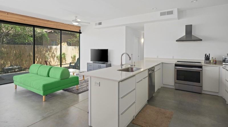 1316 E Fillmore St #1 - Photo 3 of 17