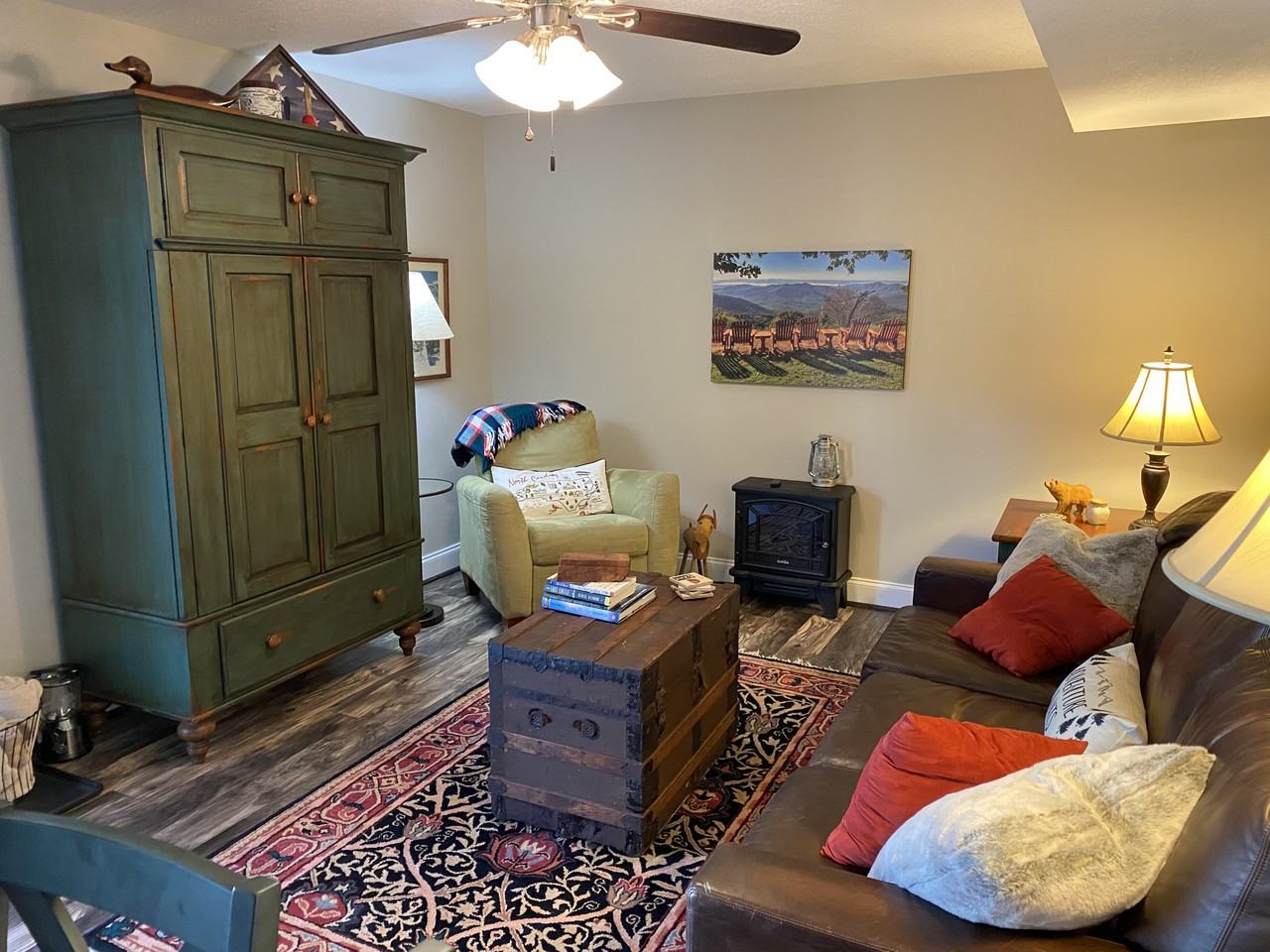 328 King Cir - Photo 2 of 23