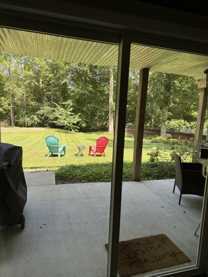 328 King Cir - Photo 5 of 23