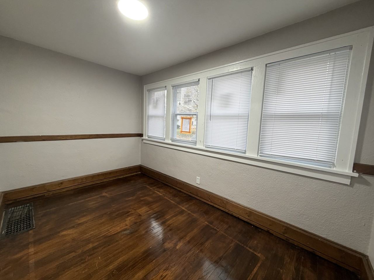 317 E Irvington Ave #NA - Photo 2 of 17