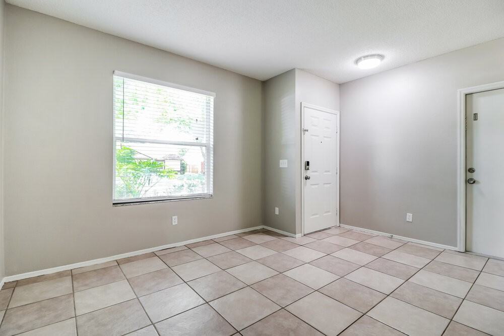 5109 Corvette Dr - Photo 5 of 17