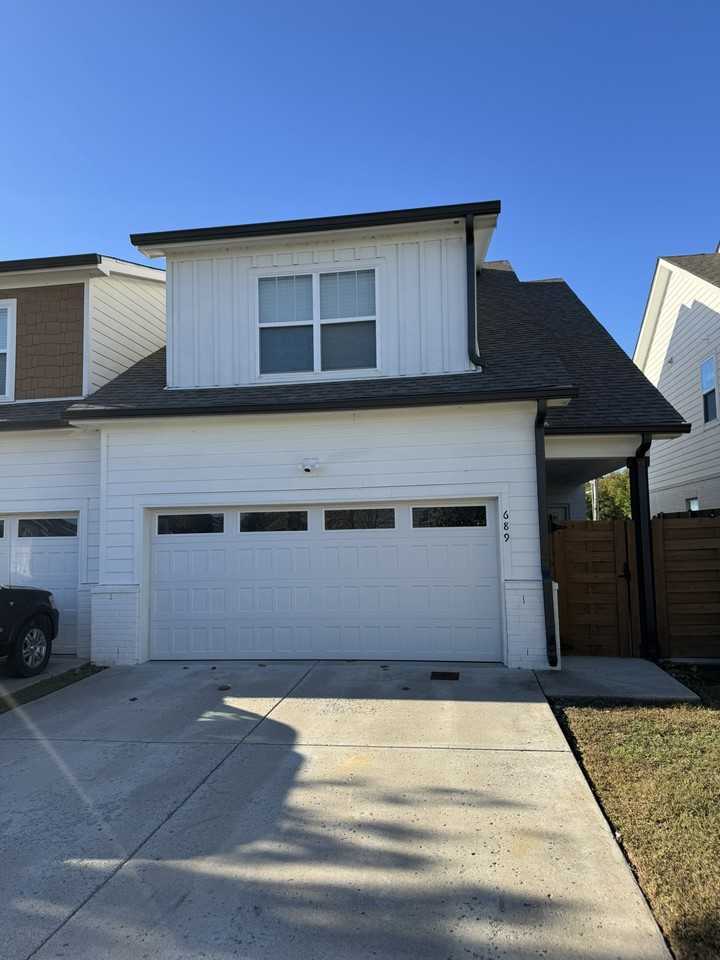 689 Hickory Industrial Dr #689 - Photo 2 of 18