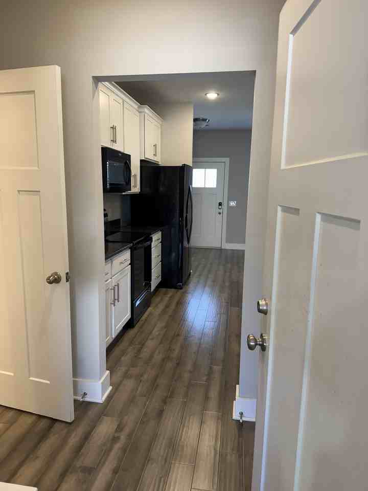 689 Hickory Industrial Dr #689 - Photo 5 of 18