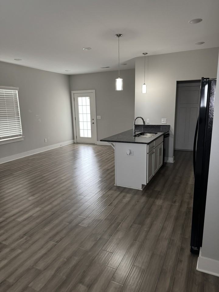 689 Hickory Industrial Dr #689 - Photo 7 of 18