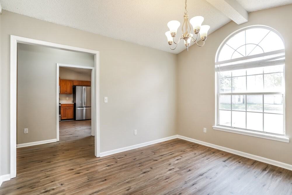 10895 Copper Creek Ct - Photo 6 of 16