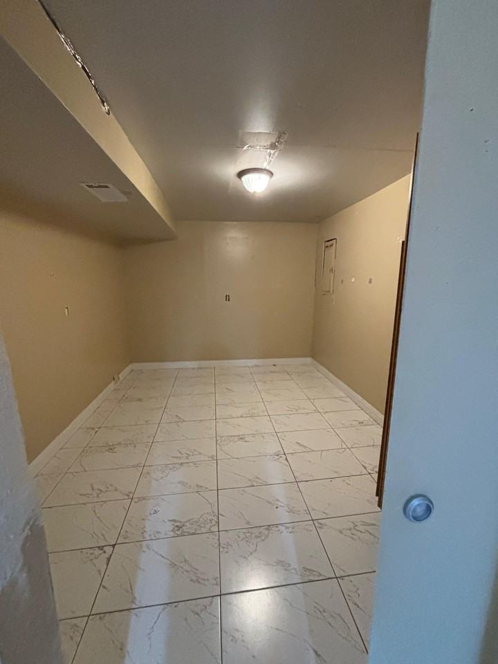 2350 S 385 W #NA - Photo 2 of 6