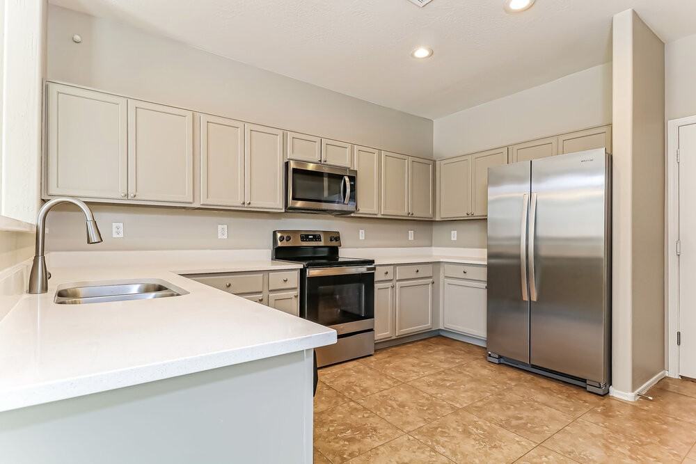 7247 W Alta Vista Rd - Photo 7 of 17