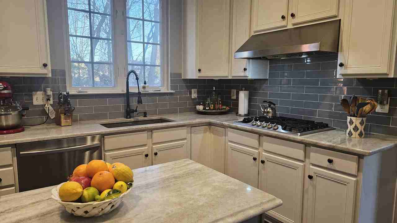 10692 Tattersall Dr #NA - Photo 7 of 30