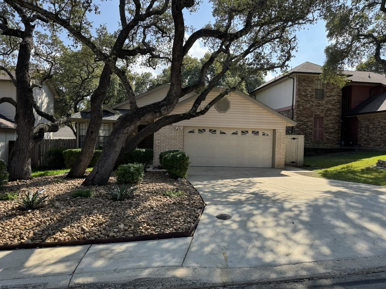 9538 Cloverdale #NA - Photo 4 of 50