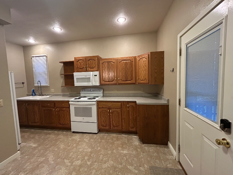 231 South Prairie Avenue - Photo 2 of 19