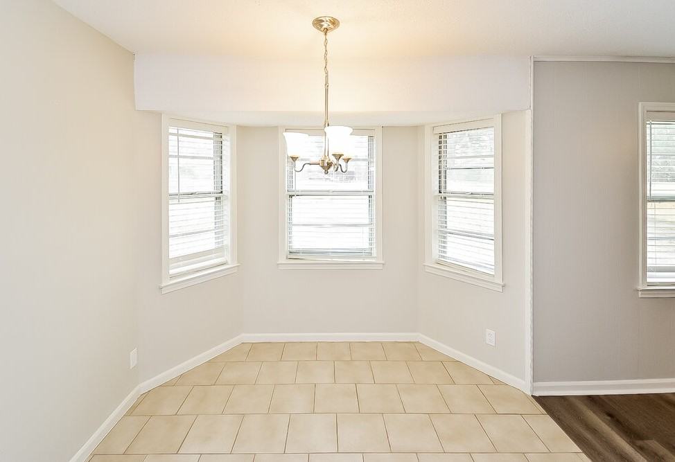 9077 Neil Ave - Photo 5 of 16