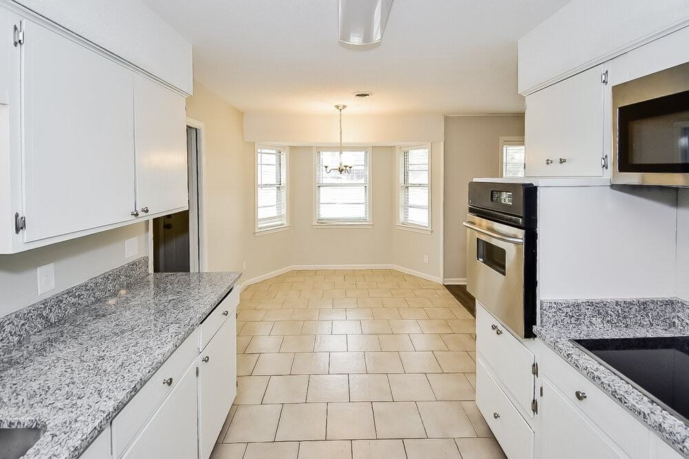 9077 Neil Ave - Photo 7 of 16