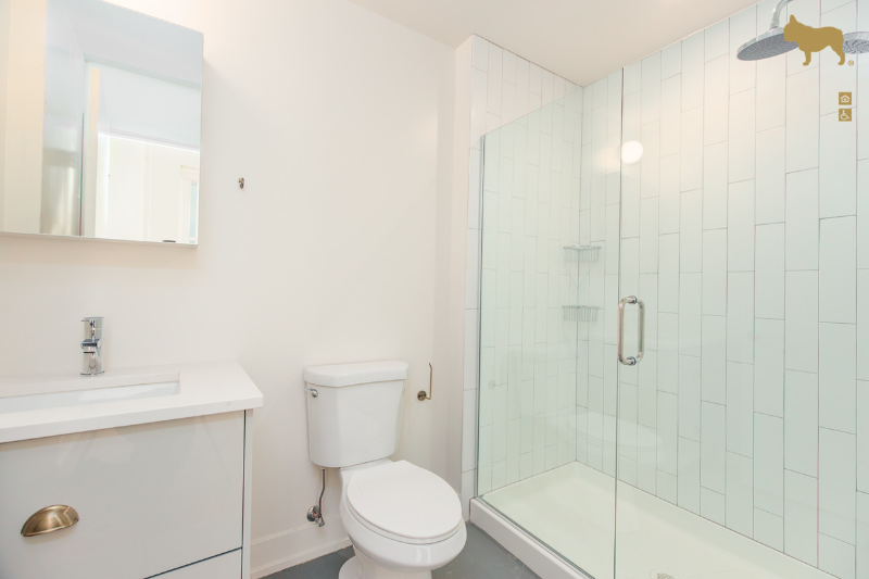 201 East Adams Street - Photo 5 of 8