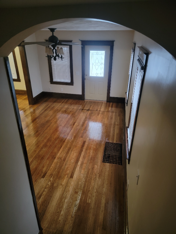 111 N Phetteplace St - Photo 2 of 9