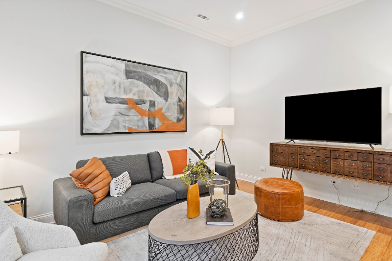 1073 West Monroe Street - Photo 3 of 9