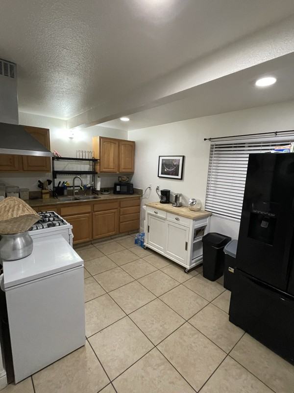 150 Arcade Boulevard - Photo 2 of 6