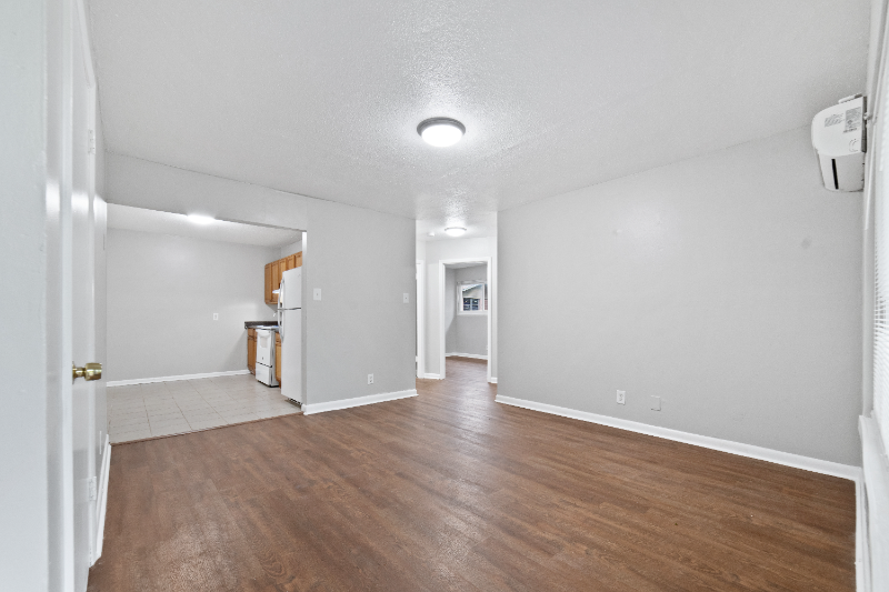 3410 Elizabeth St Nw #5 - Photo 3 of 11