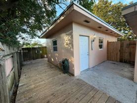 450 Northwest 43rd Place #BACK - Photo 1 of 1