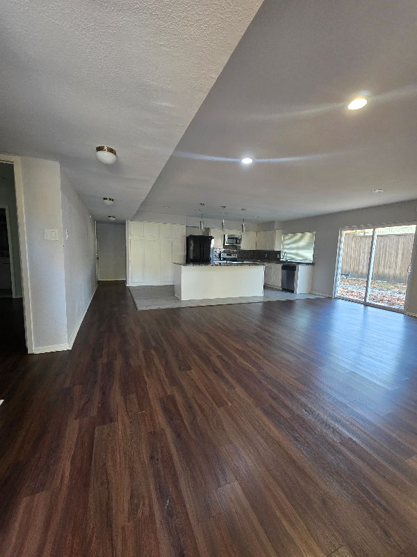 2808 Charter Oak Drive - Photo 3 of 13