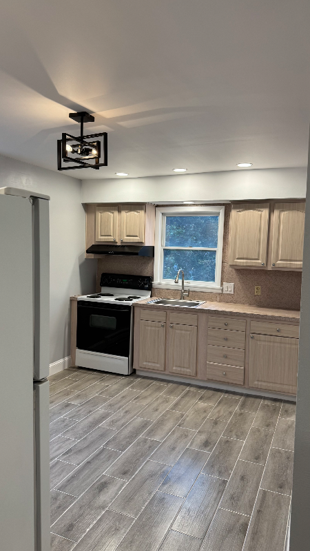 137-139 East High Street #137-2ndFL - Photo 2 of 11