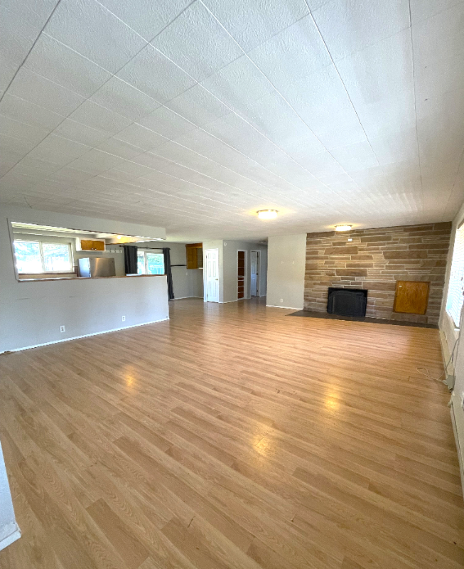 1112 S Yew St - Photo 4 of 11