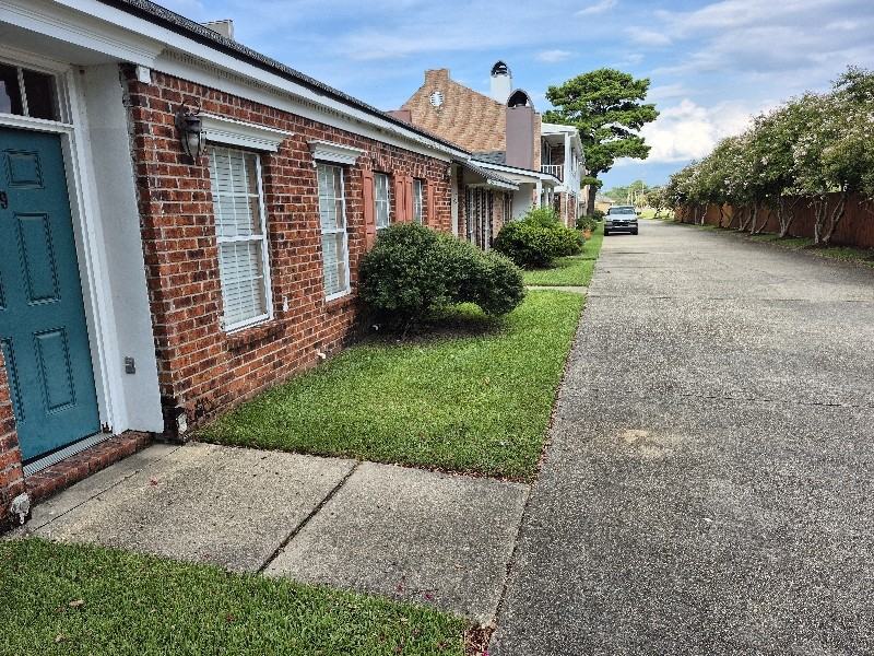 152 S Foster Dr #19 - Photo 3 of 18