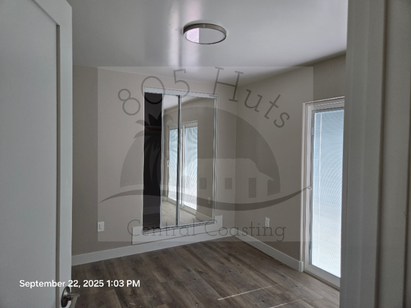 1378 Yale Place #A - Photo 4 of 5