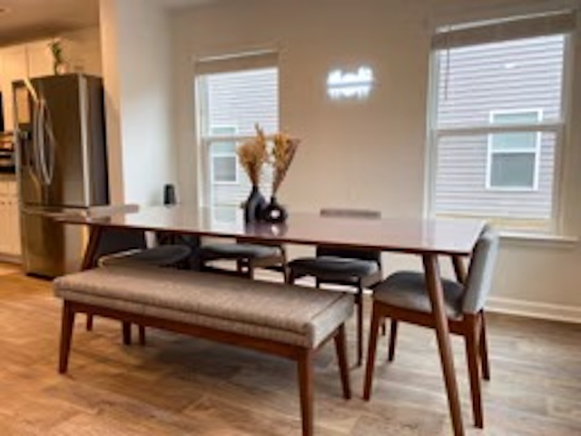 125 E Sunrise Ln - Photo 2 of 13