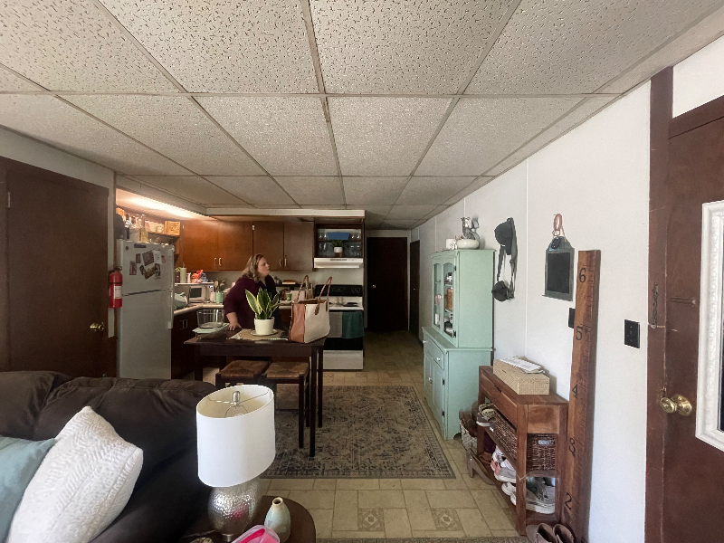 18 S High St #B - Photo 4 of 5