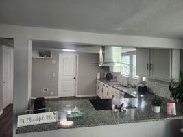 featured image of 714 East Lamar Street #1