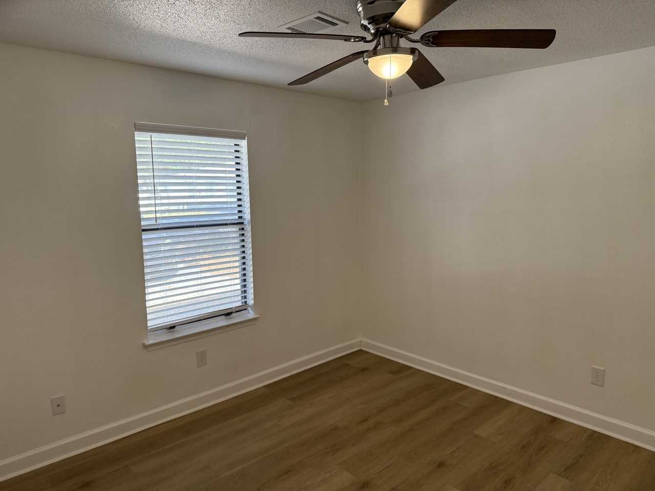 3385 Lodging Cir #6A - Photo 7 of 10